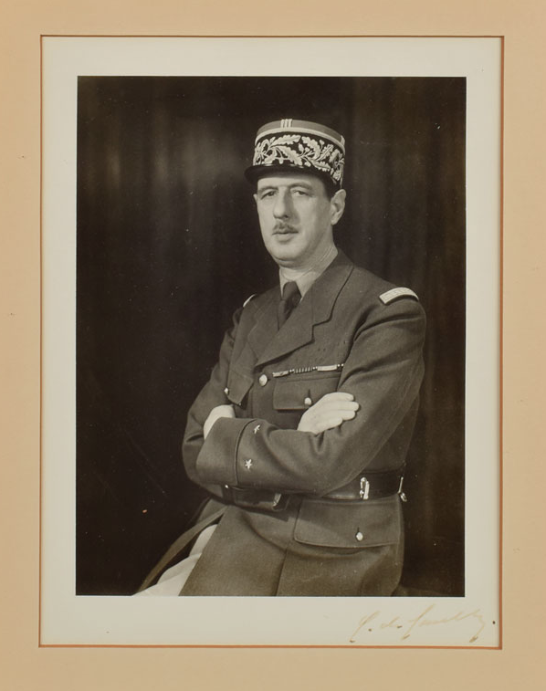 Charles de GAULLE Photographie originale signée
