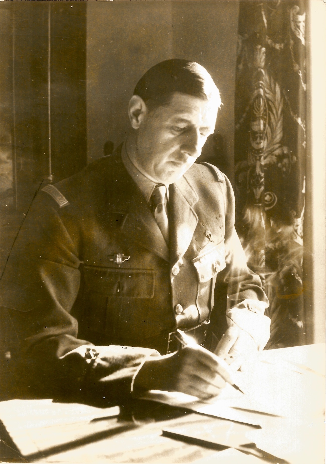 Charles de GAULLE - Lettre signée et photographie originale