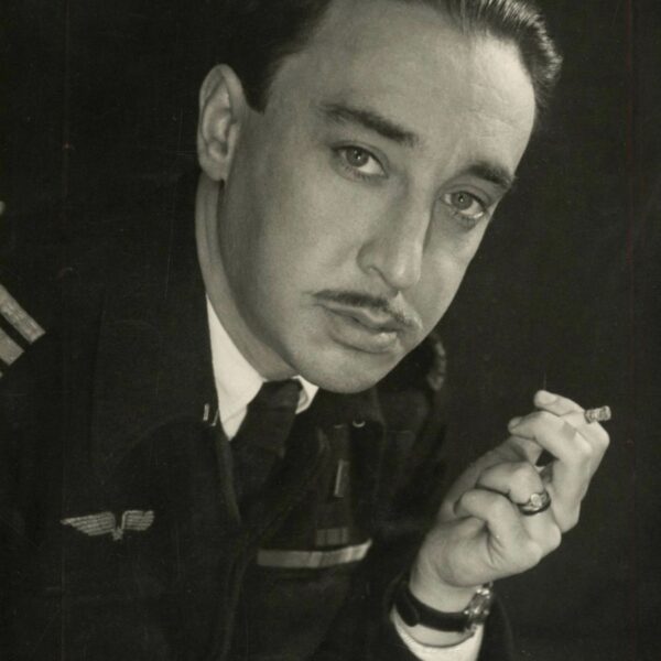 Eines der schönsten fotografischen Porträts von Romain GARY.