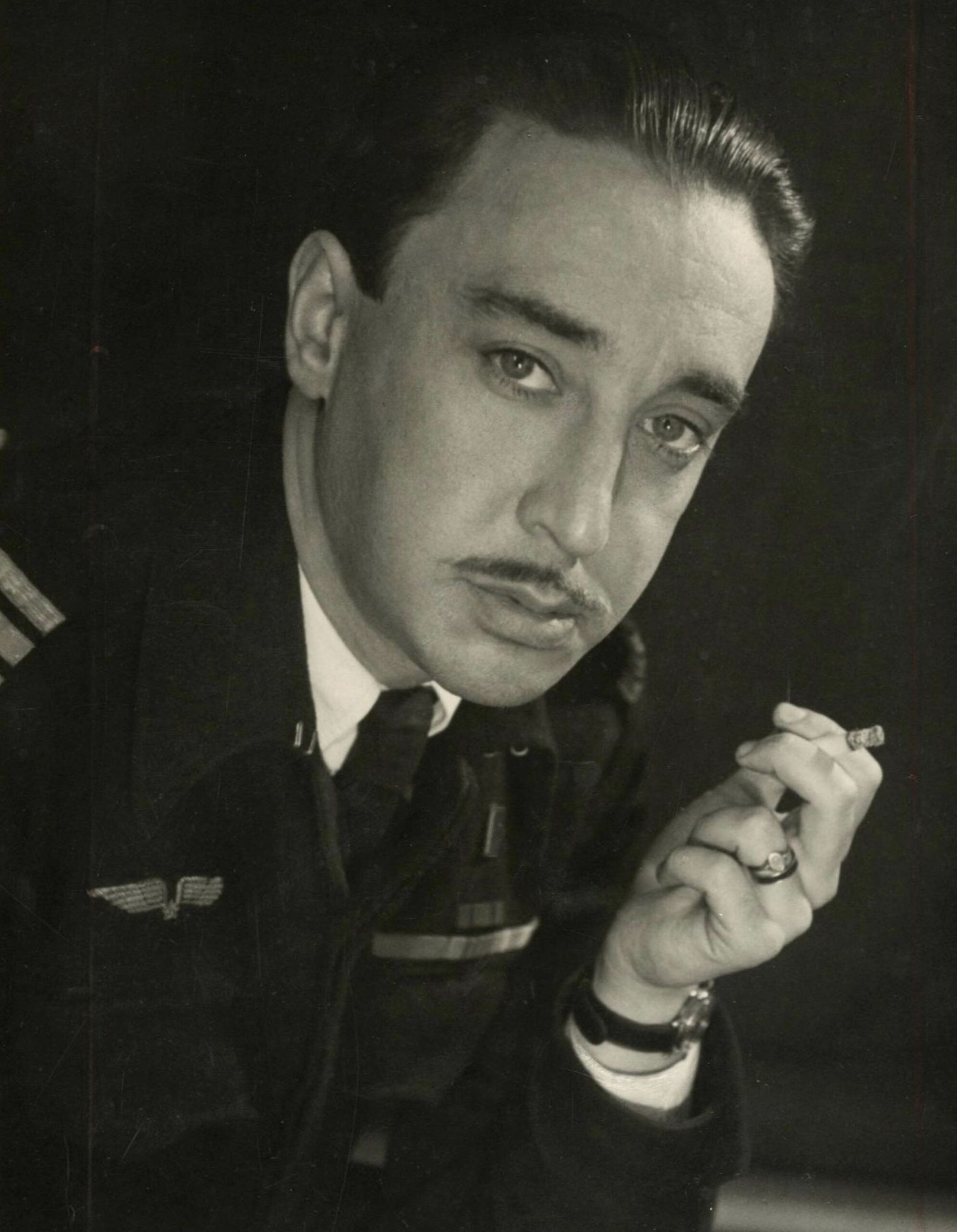 Un des plus beaux portraits photographiques de Romain GARY.