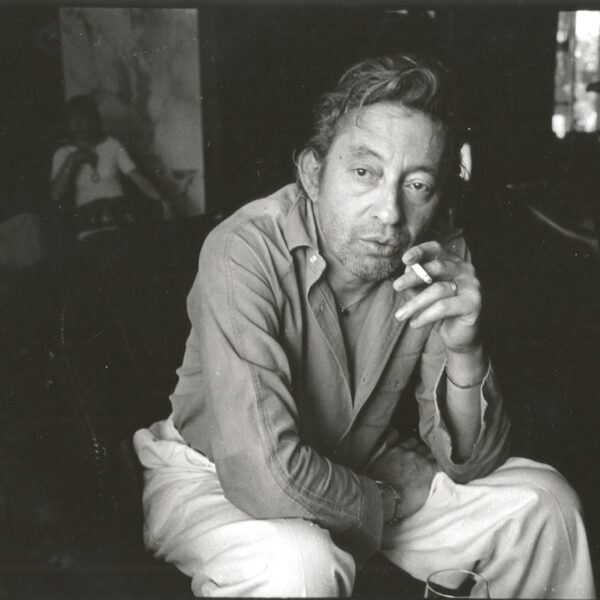 Serge GAINSBOURG - Photographie originale de l'artiste à Cannes en 1983.