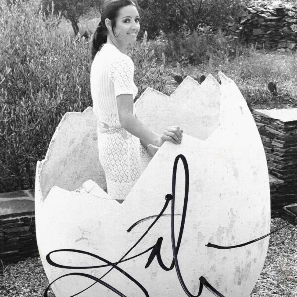 Salvador DALÍ - Photographie originale avec dessin et dédicace.